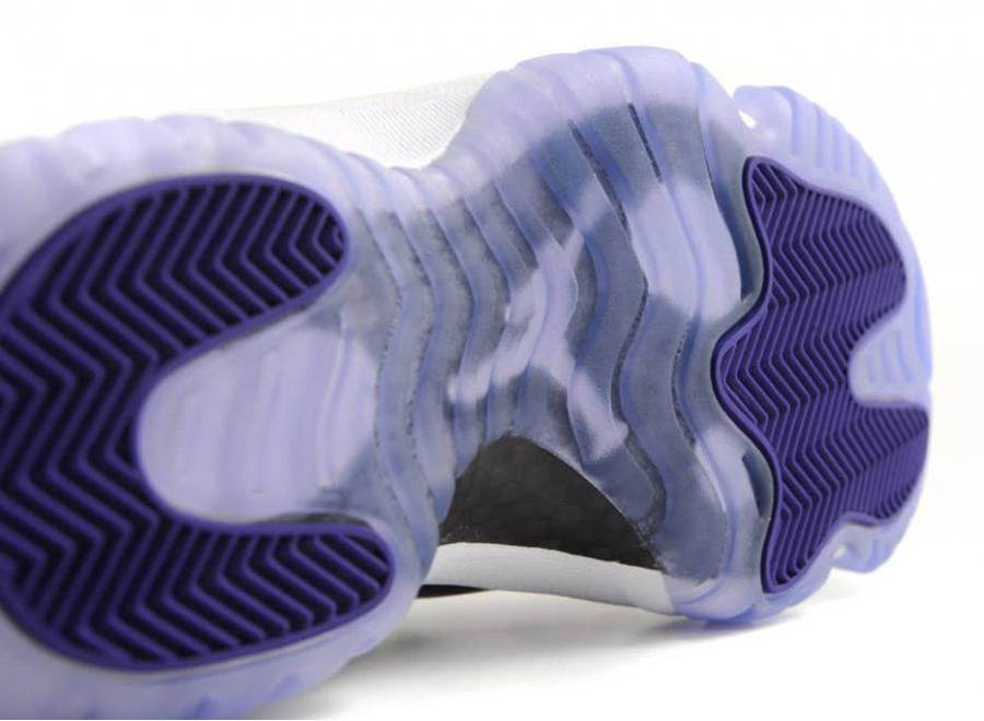 NIKE AIR JORDAN 11 RETRO - Nike