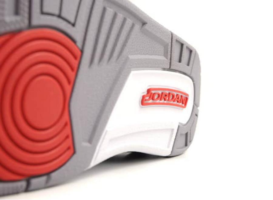 NIKE AIR JORDAN 3 RETRO BLACK / VARSITY RED / CEMENT - Nike