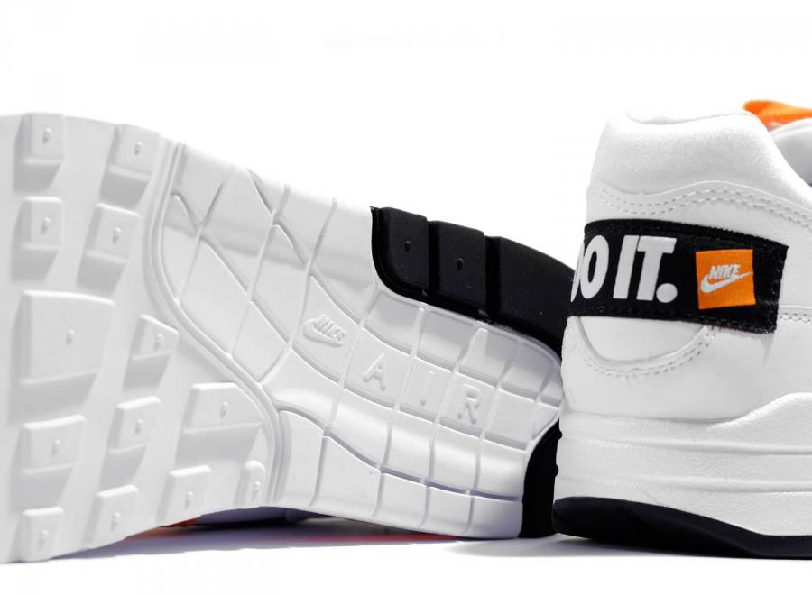 Nike Wmns Air Max 1 LX Just Do It White 917691-100 - Nike